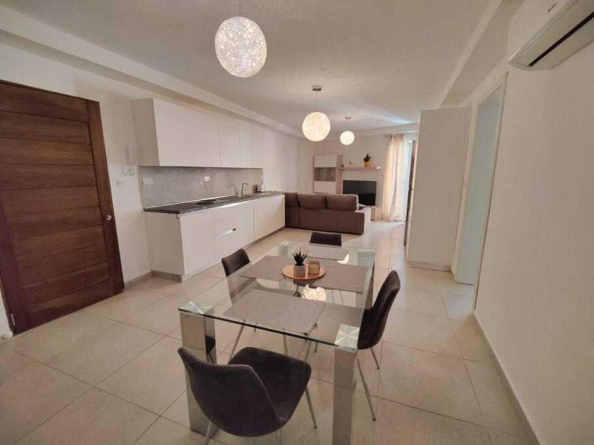 Perfect Place Gzira Luaran gambar